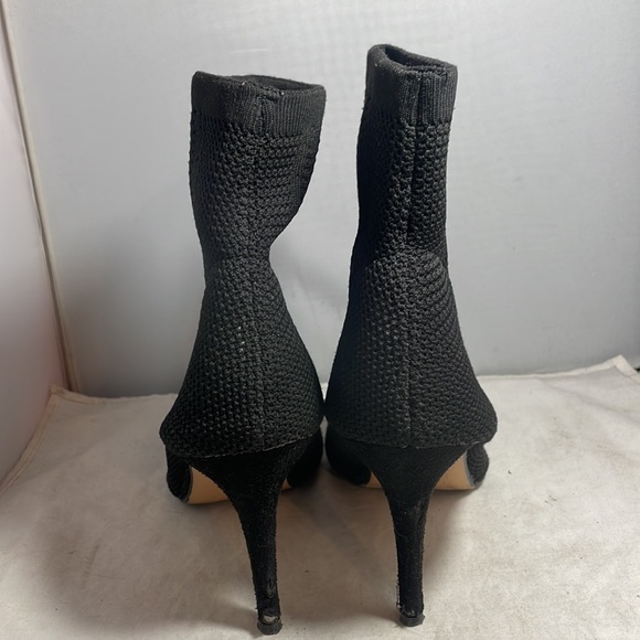 Nicole Miller DNONITO Black Booties - Size 9 - Picture 4 of 6